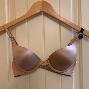 Victoria’s Secret Bombshell Beige Bra NWT